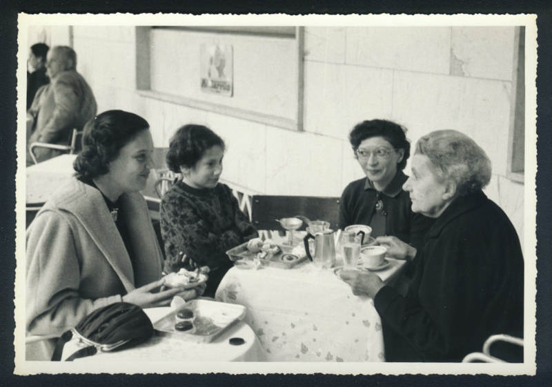 From l. to r.: Herta Kroehling, Ann, Helen and Therese Schnabel in a tearoom in the Alps. 1953