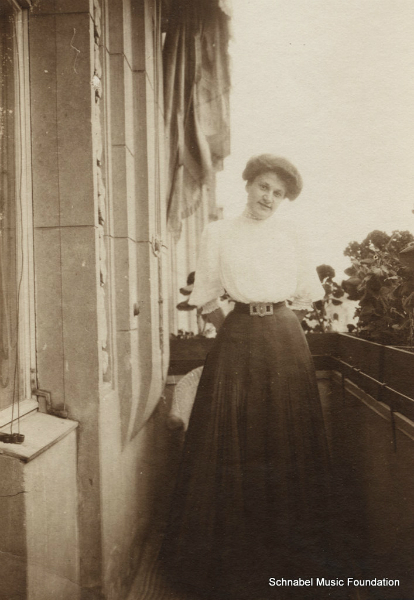 Therese Behr Schnabel on balcony of apartment at Wielandstrasse Berlin, around 1906