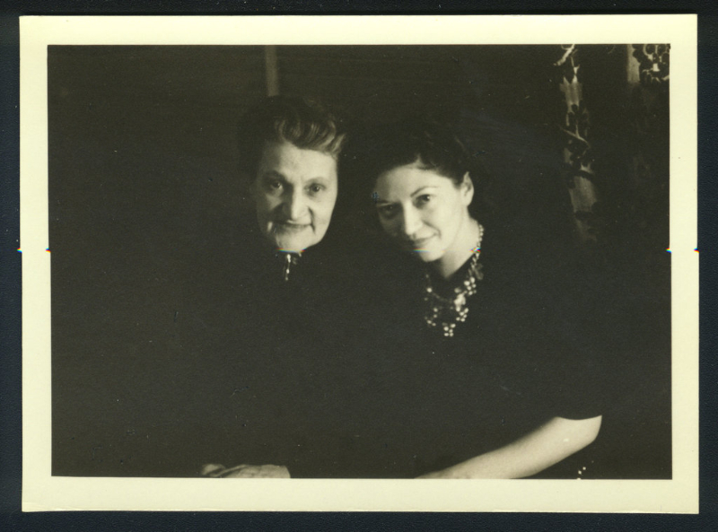 Therese and Helen Schnabel. New York, 1940's